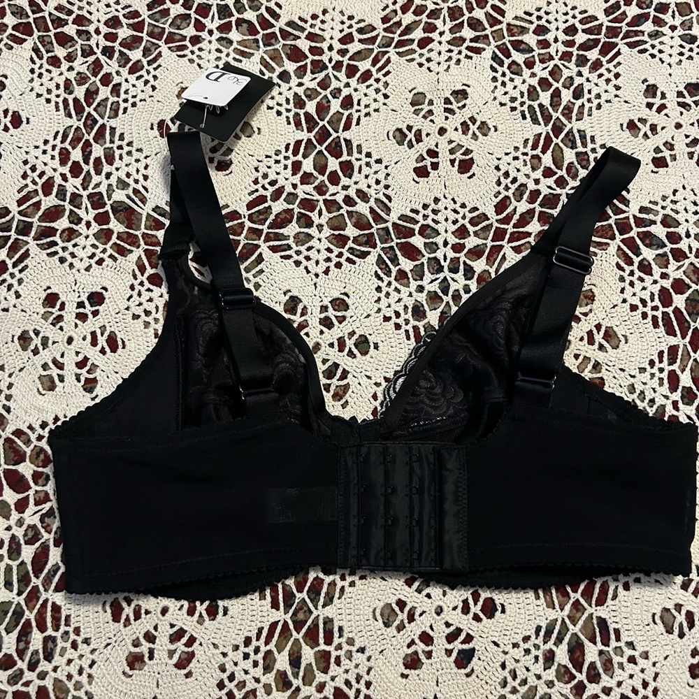 Elila Black Bra with White Floral Design - Picture 3 of 5